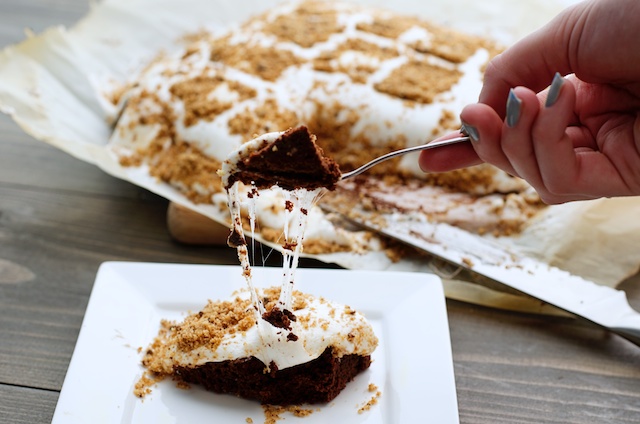 brownie met marshmallow, goed brownie recept, zachte brownies, brownies maken, zelf brownies maken