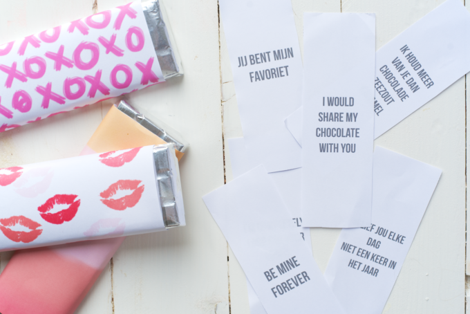 Valentijns cadeautje zelf maken: met deze chocolade inpakpapier! 