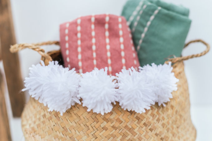 diy pompom from tulle